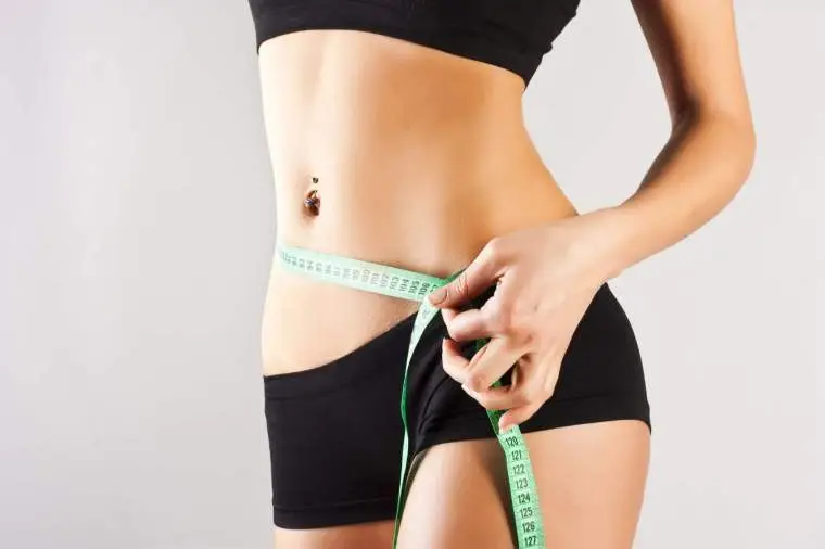 ENTFERNT DIE LASER LIPOSUCTONE FETTE DAUERHAFT?